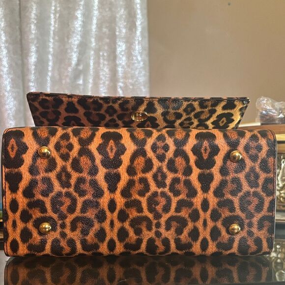 HOTSEXY Leopard Print Handbag and Wallet Set - Picture 17 of 17